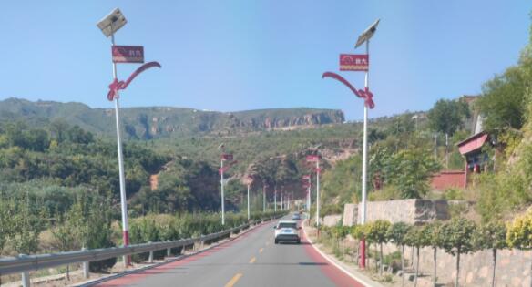 马克龙想与德总理同行被拒
