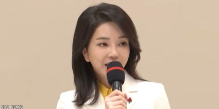韩国第一夫人删除其加密聊天账户
